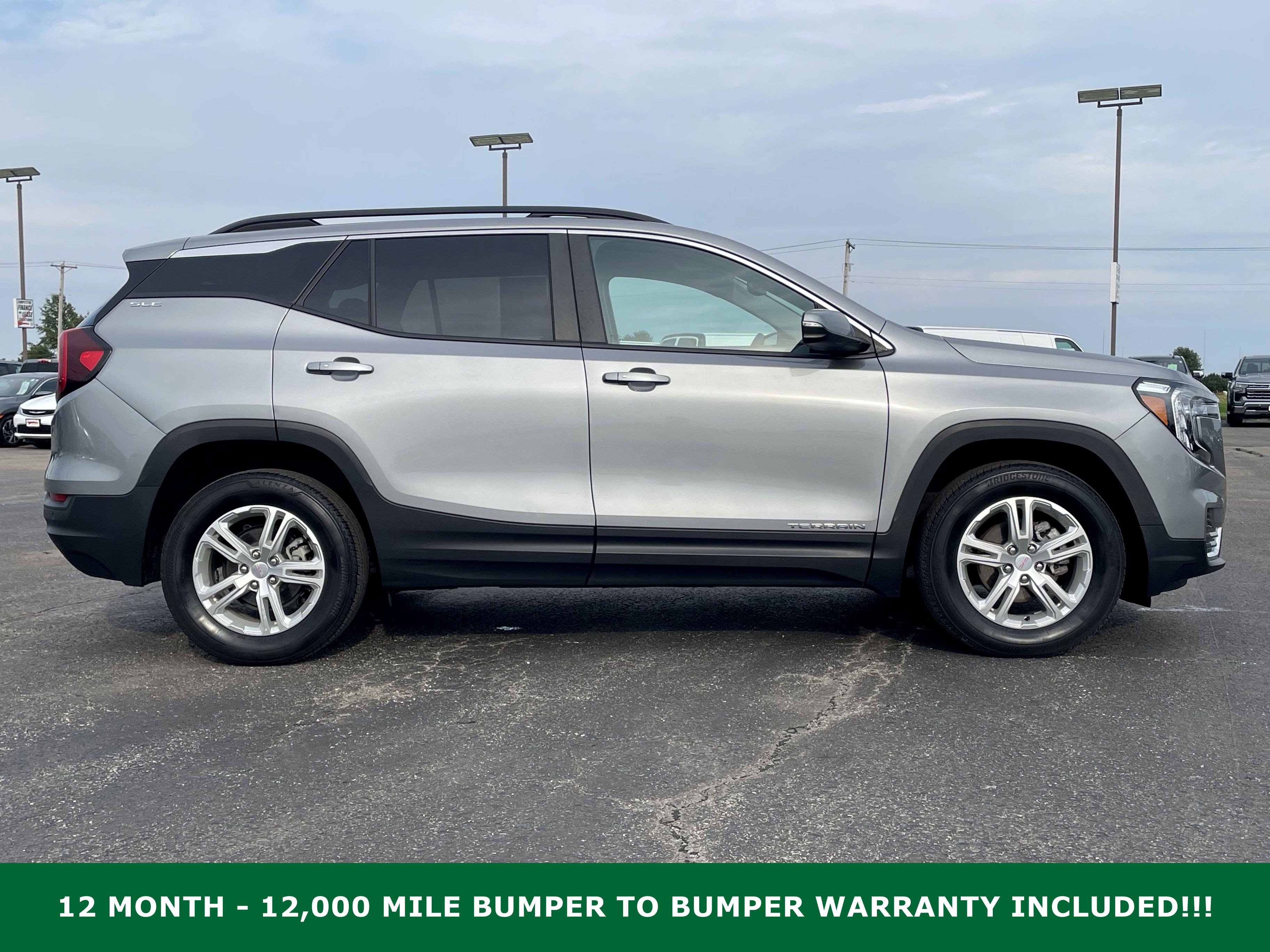 Certified 2023 GMC Terrain SLE w/ Driver Convenience Package AWD/4WD image 2