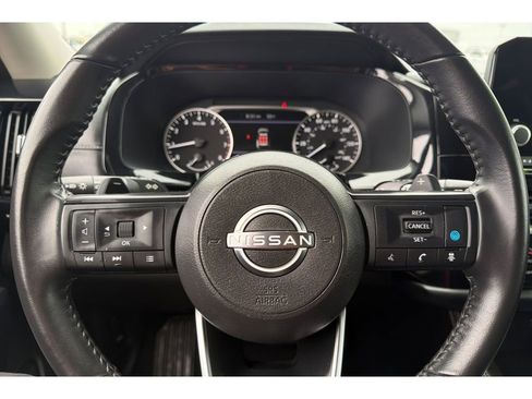 Used 2024 Nissan Pathfinder SV FWD image 27