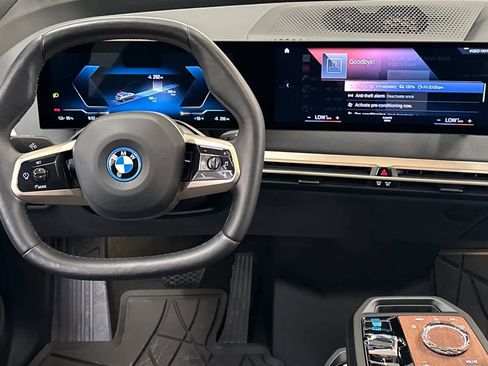 Used 2023 BMW iX xDrive50 w/ Premium Package image 14