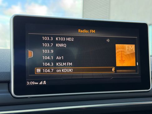 Used 2019 Audi S4 Prestige w/ Prestige Package image 17