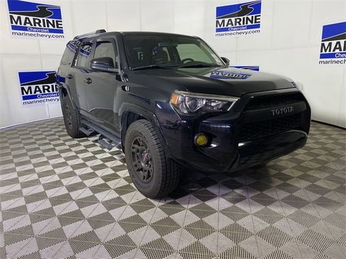 Used 2019 Toyota 4Runner SR5 w/ Phone Cable & Charge Package image 1