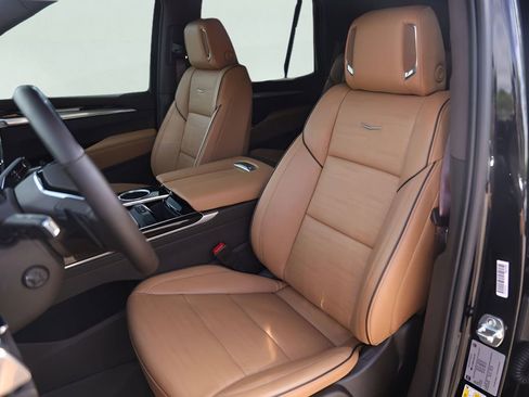 Used 2025 Cadillac Escalade Premium Luxury w/ LPO, Floor Liner Package image 10