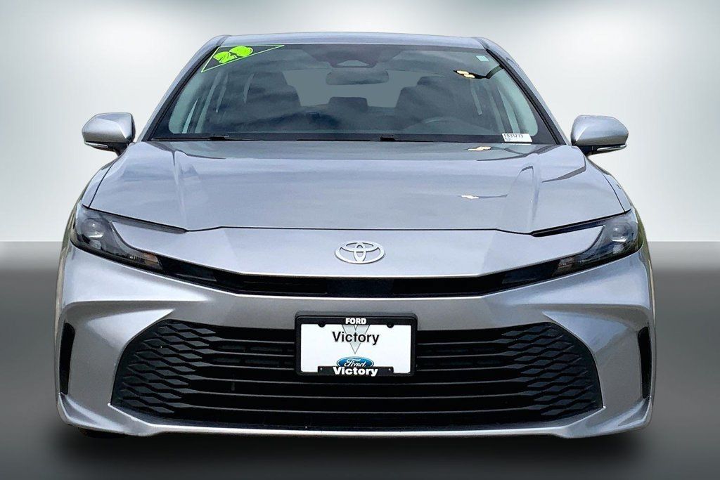 Used 2025 Toyota Camry LE FWD image 3