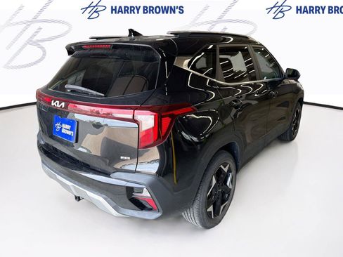 Used 2024 Kia Seltos EX AWD/4WD image 10