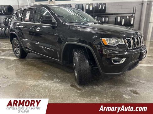 Used 2020 Jeep Grand Cherokee Laredo w/ 18" Wheel & 8.4" Radio Group image 3