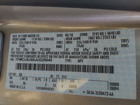 Used 2018 Ford Escape Titanium w/ Ford Safe & Smart Package AWD/4WD image 33