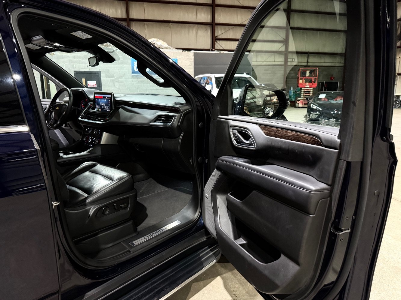 Used 2021 Chevrolet Tahoe LT RWD image 25