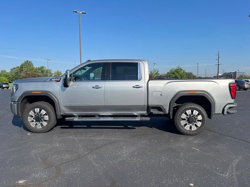 Used 2025 GMC Sierra 2500 Denali w/ Denali Reserve Package AWD/4WD image 3