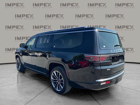 Used 2024 Jeep Wagoneer L Series III w/ Premium Group I AWD/4WD image 3