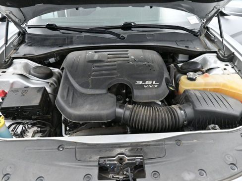 Used 2021 Dodge Charger SXT w/ Leather Interior Group image 40