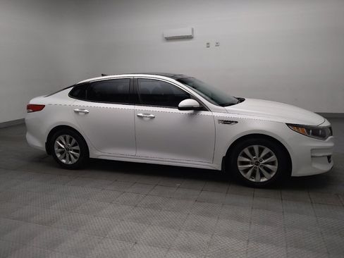 Used 2017 Kia Optima EX w/ Premium Package FWD image 11