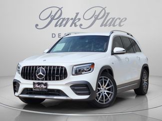 Used 2023 Mercedes-Benz GLB 35 AMG 4MATIC video 1