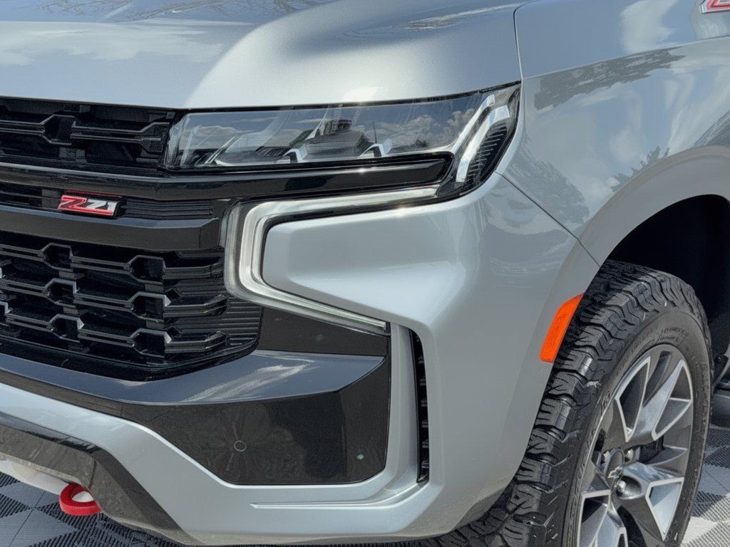 Certified 2023 Chevrolet Tahoe Z71 w/ Luxury Package AWD/4WD image 12