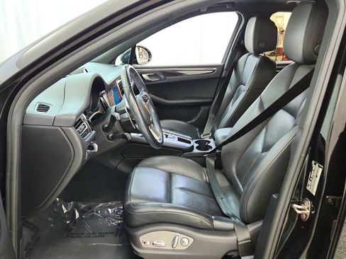Used 2021 Porsche Macan AWD/4WD image 21