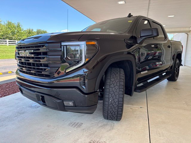 Used 2024 GMC Sierra 1500 Elevation w/ Preferred Package AWD/4WD image 9