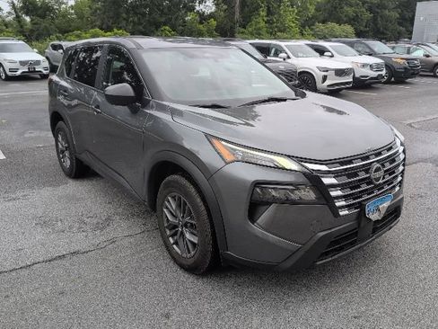 Used 2024 Nissan Rogue S AWD/4WD image 1