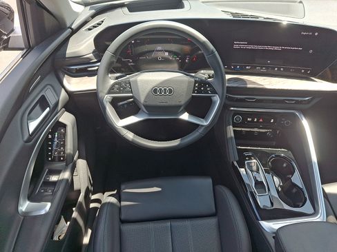 Certified 2025 Audi Q5 Prestige AWD/4WD image 10