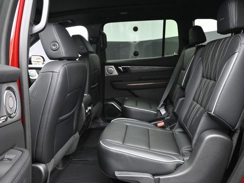 New 2026 Buick Enclave Avenir w/ Super Cruise Package image 13