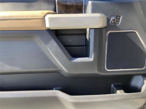 Used 2022 Ford F250 Lariat w/ Lariat Value Package image 20