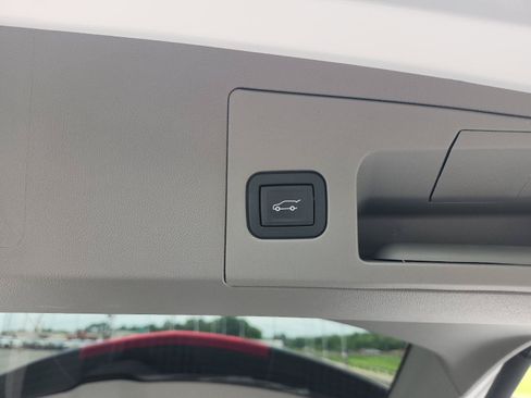 Used 2024 Cadillac XT5 Premium Luxury w/ Technology Package FWD image 11