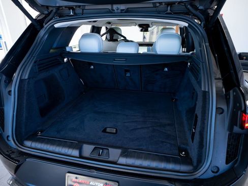 Used 2023 Land Rover Range Rover Sport SE image 56