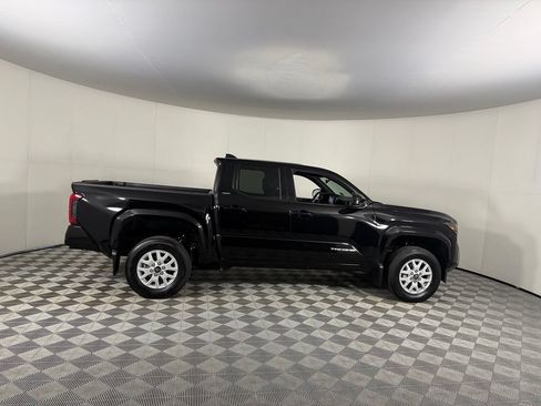 Used 2025 Toyota Tacoma SR5 RWD image 6