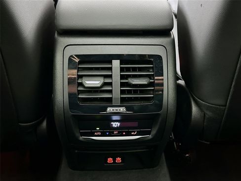 Used 2023 BMW X4 xDrive30i w/ Premium Package image 26