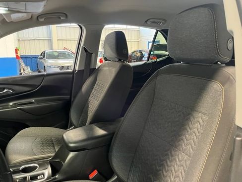 Used 2024 Chevrolet Equinox LT FWD image 23