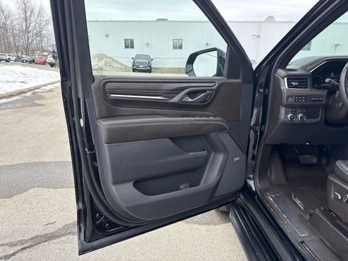 Used 2023 GMC Yukon Denali w/ LPO, Floor Liner Package image 11