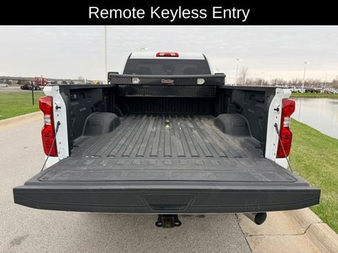 Used 2025 Chevrolet Silverado 2500 W/T w/ WT Convenience Package image 9