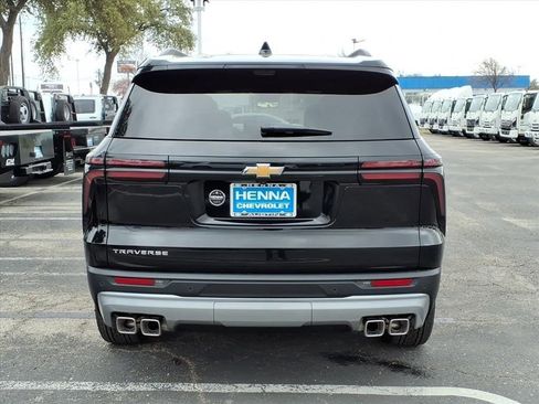 New 2026 Chevrolet Traverse LT w/ Driver Confidence Package image 6