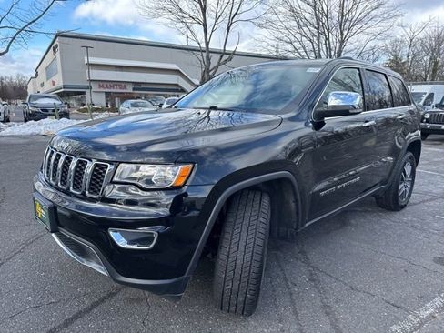 Used 2022 Jeep Grand Cherokee Limited image 3
