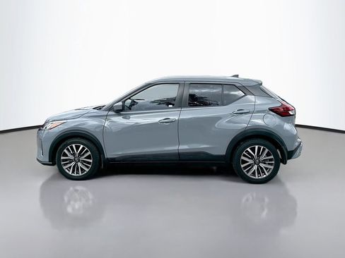 Used 2022 Nissan Kicks SV FWD image 4
