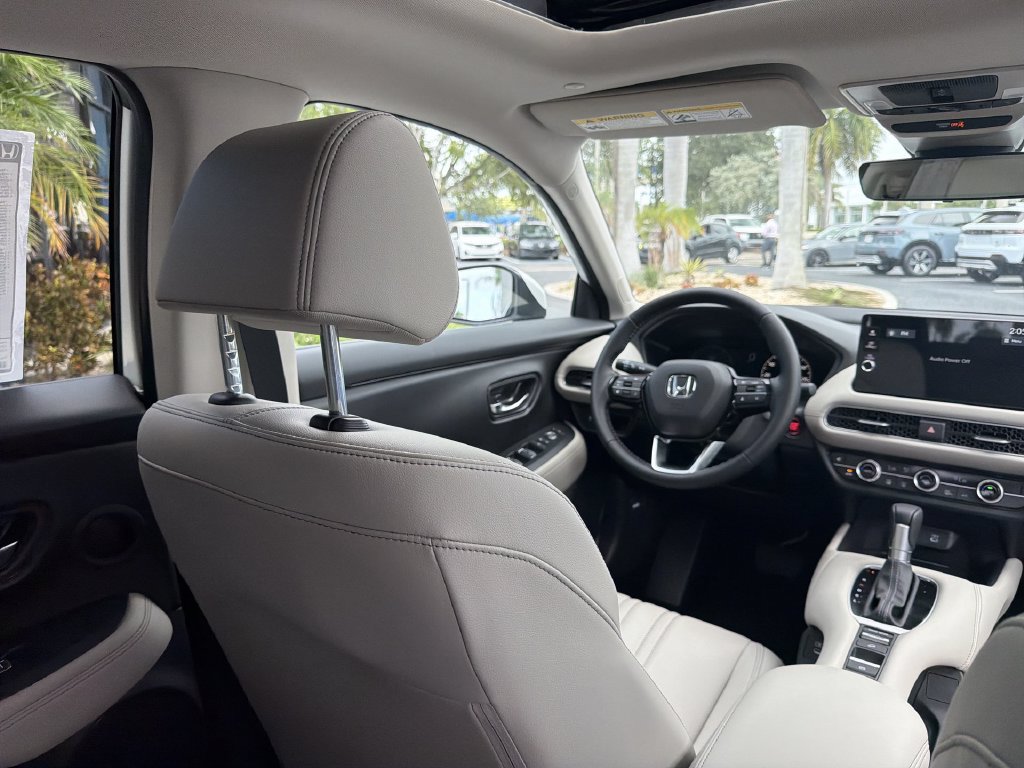 New 2027 Honda HR-V EX-L image 17