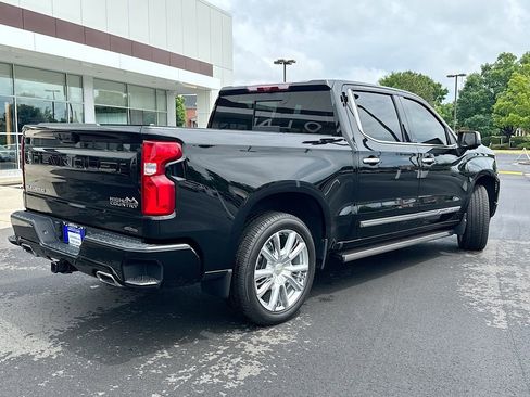 Used 2025 Chevrolet Silverado 1500 High Country AWD/4WD image 7