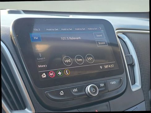 Used 2019 Chevrolet Malibu LS image 25