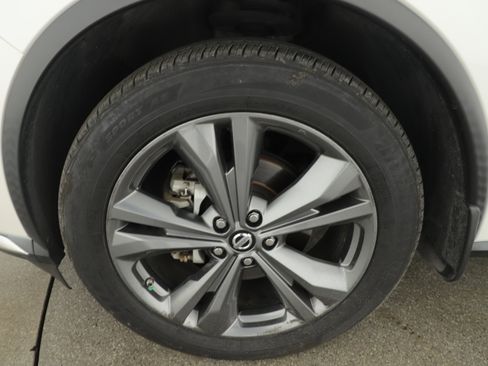 Used 2019 Nissan Murano Platinum w/ Cargo Package image 4