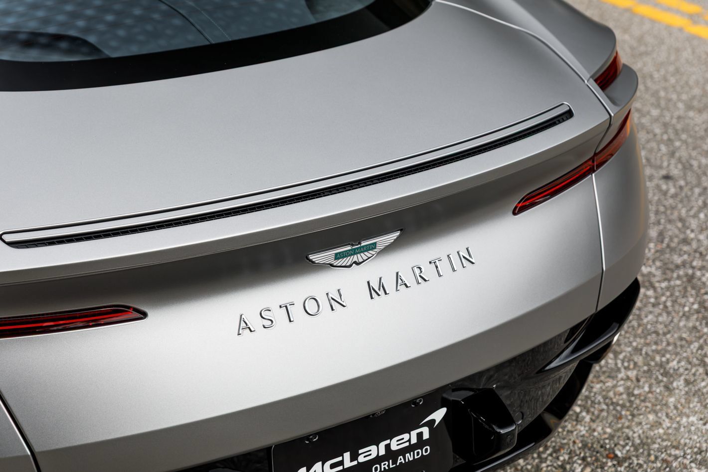 Used 2024 Aston Martin DB12 Coupe RWD image 12