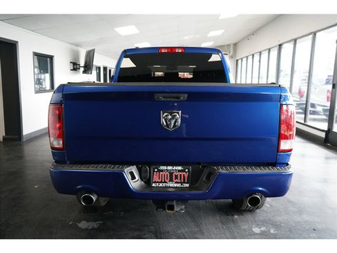 Used 2017 RAM 1500 Express RWD image 6
