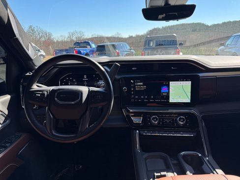 Used 2025 GMC Sierra 3500 Denali Ultimate image 37