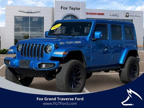 Used 2022 Jeep Wrangler Unlimited Sahara AWD/4WD image 1
