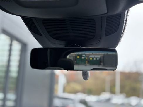 Used 2025 Mercedes-Benz GLE 450 4MATIC image 64