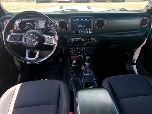 Used 2021 Jeep Gladiator Mojave AWD/4WD image 16