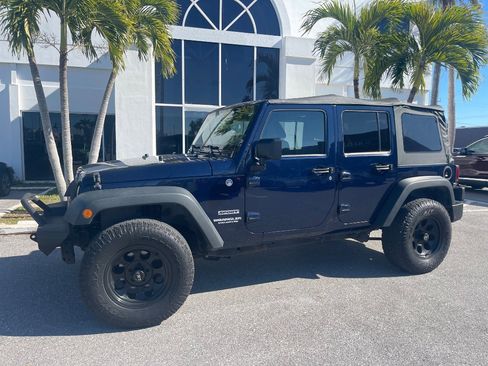 Used 2013 Jeep Wrangler Unlimited Sport image 37