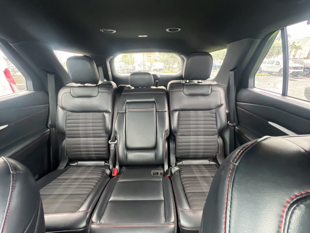 Used 2025 Ford Explorer ST-Line w/ Premium Package RWD image 4
