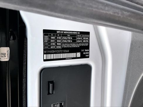 Used 2025 Mercedes-Benz Sprinter 2500 image 33
