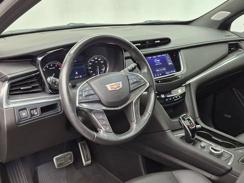Certified 2023 Cadillac XT5 Sportv w/ LPO, Floor Liner Package AWD/4WD image 9
