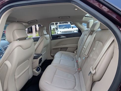 Used 2017 Lincoln MKZ Select image 12