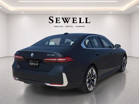 New 2027 BMW i5 eDrive40 RWD image 4