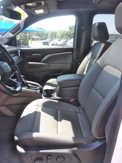 Used 2024 Chevrolet Colorado ZR2 w/ ZR2 Convenience Package III AWD/4WD image 27